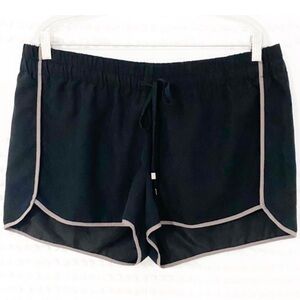 Mossimo black casual shorts with contrast trim xxl